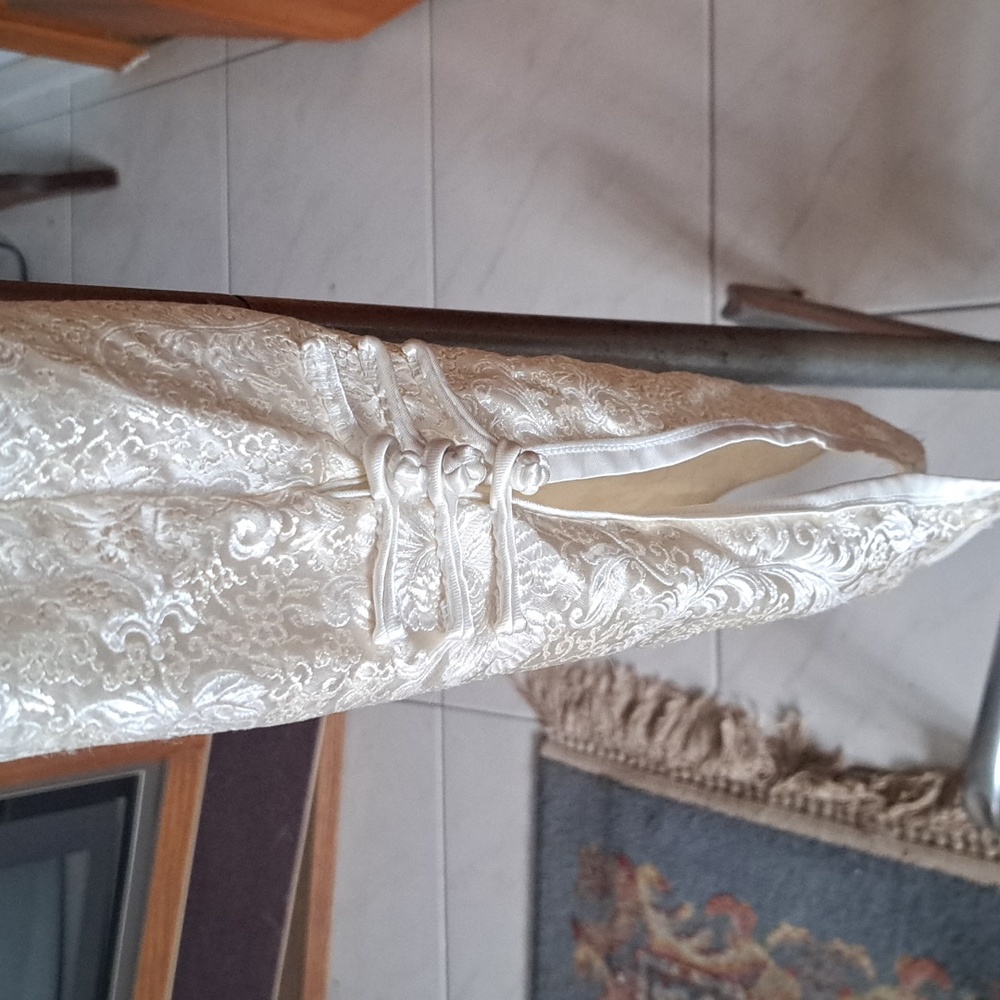 Off-white dress from China.  Size sm or X small - Picture 4 of 7